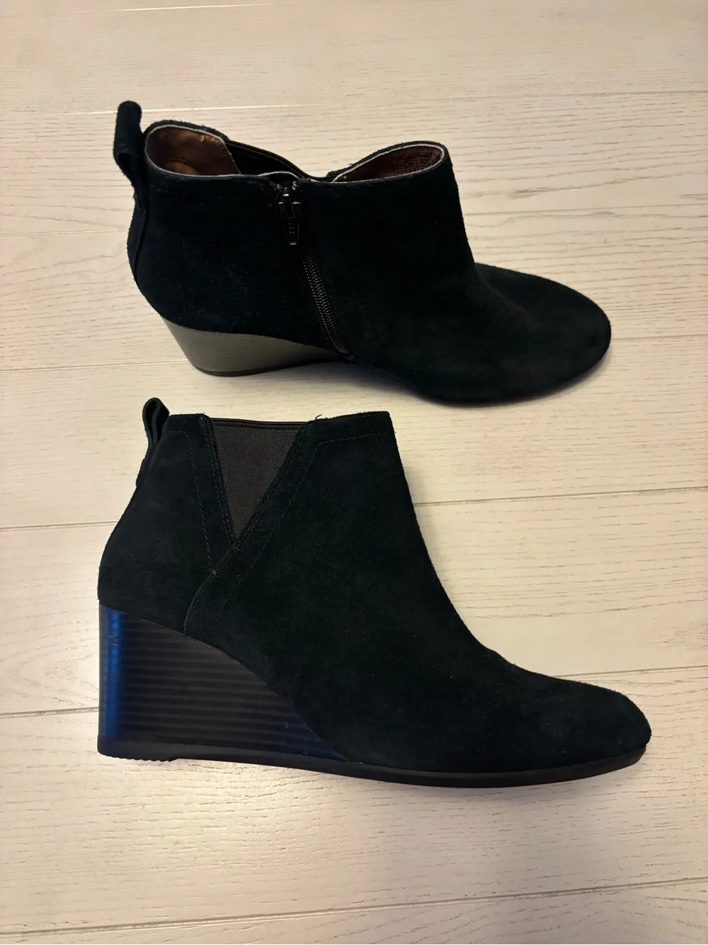 Vionic Paloma side wedge bootie